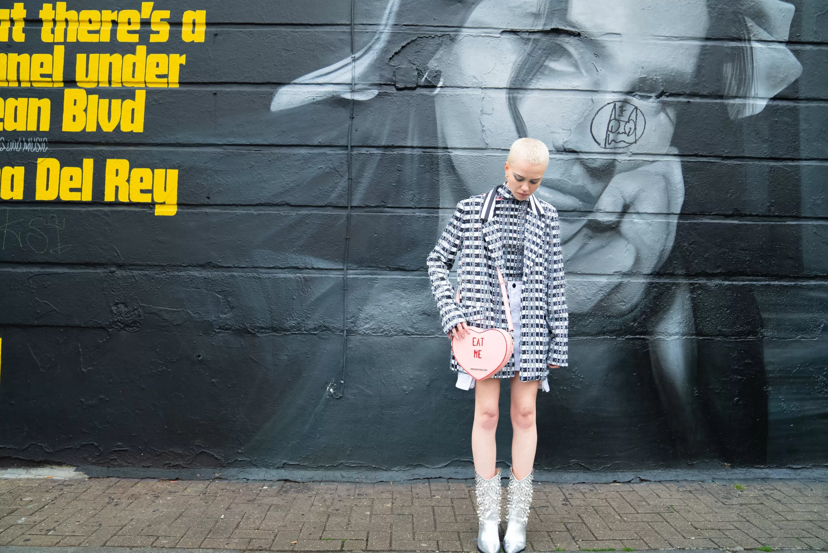 Fashion Bitter Sweet Heart Handbag With ''Eat Me'' Message Bags and Wallets | Bags and Wallets
