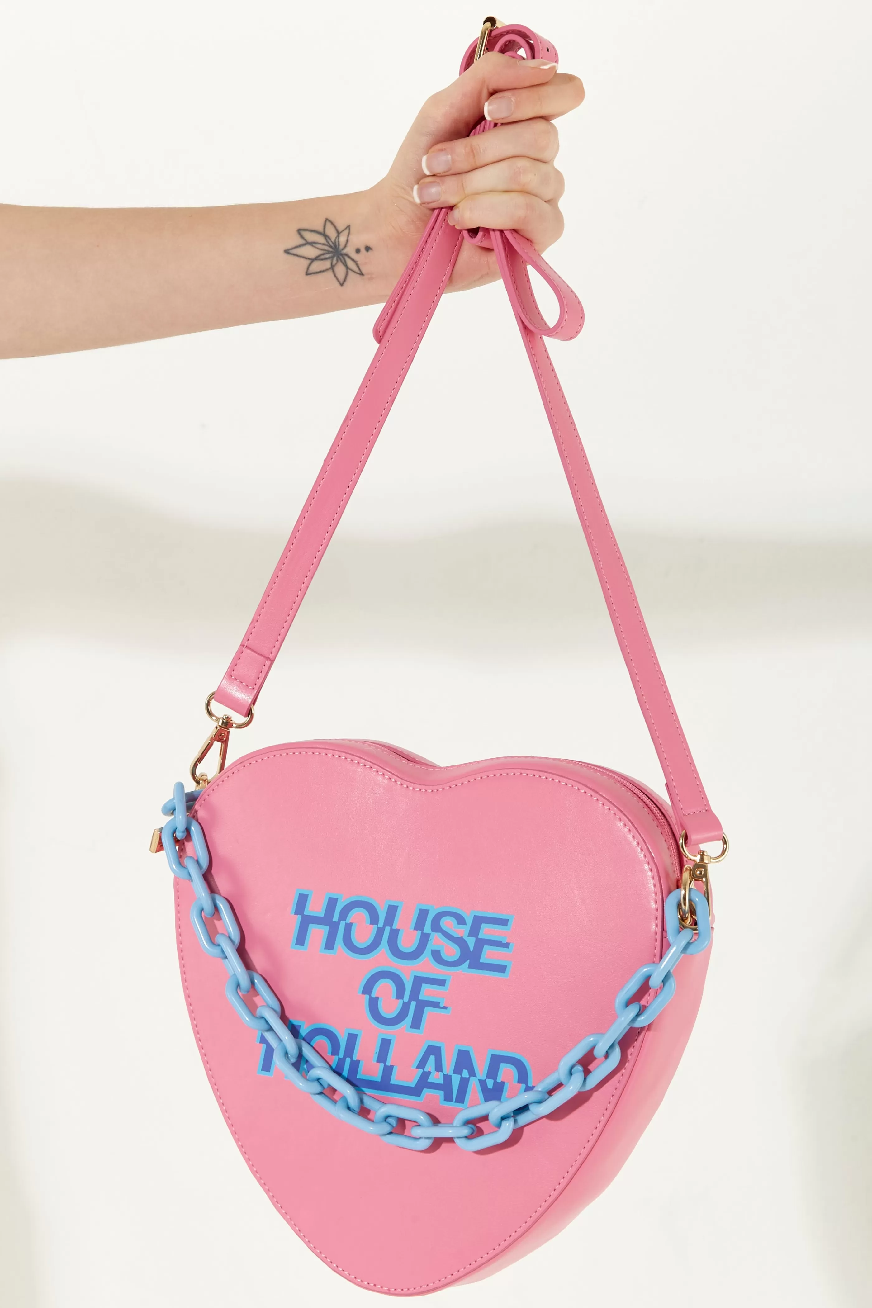 Hot Heart Shape Cross Body Bag In With A Chain Detai Bags and Wallets | Bags and Wallets